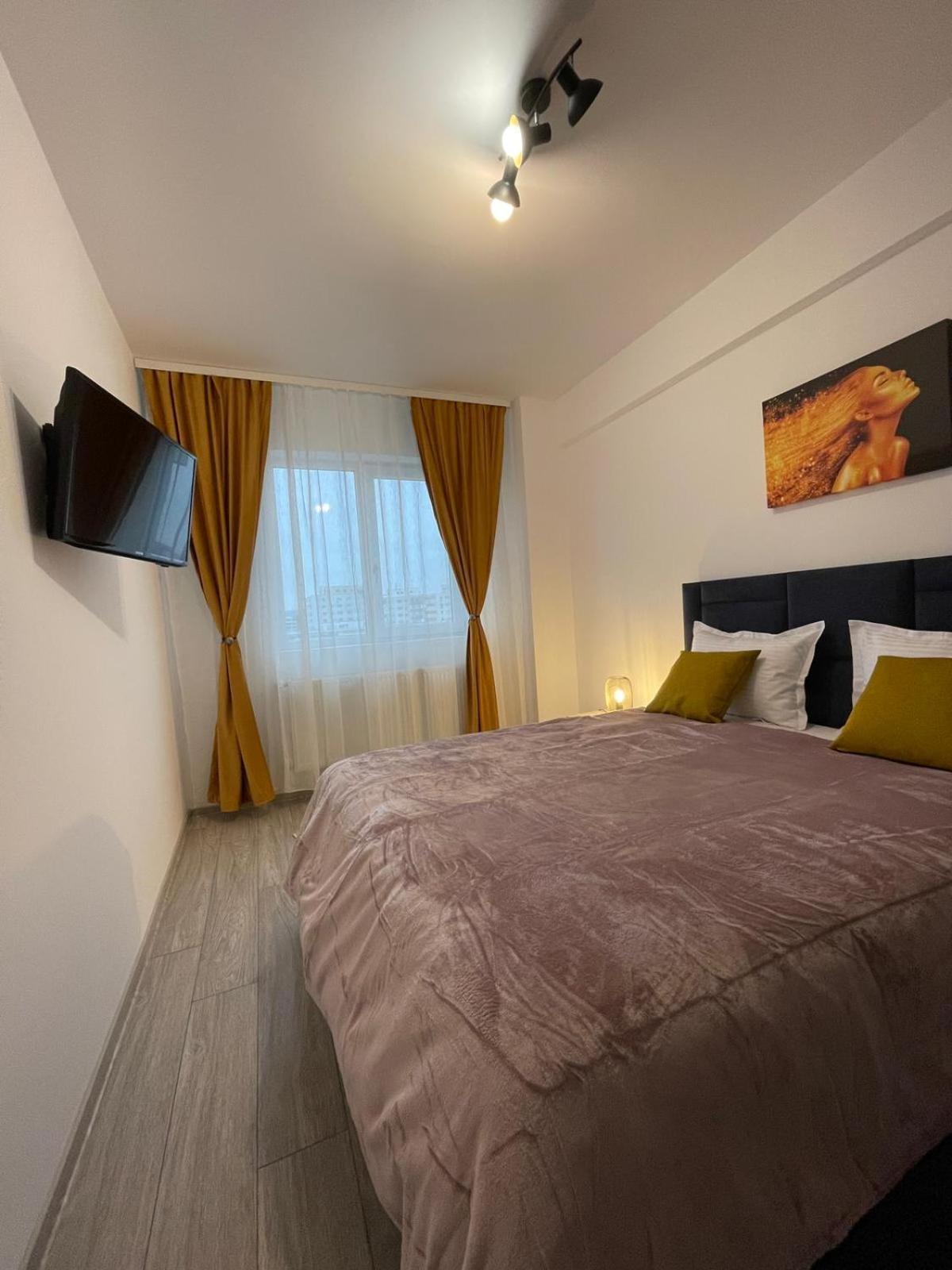 Palas Retreat - Q Residence ยาช ภายนอก รูปภาพ