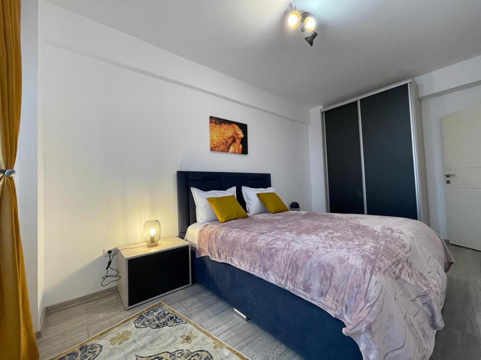 Palas Retreat - Q Residence ยาช ภายนอก รูปภาพ