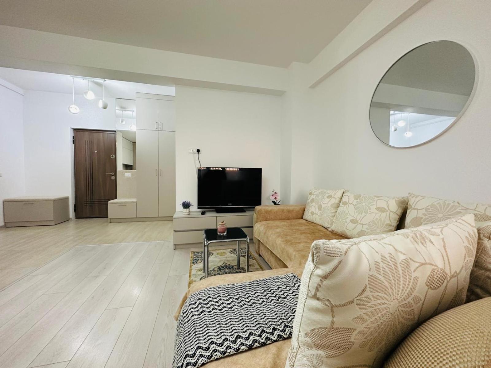 Palas Retreat - Q Residence ยาช ภายนอก รูปภาพ